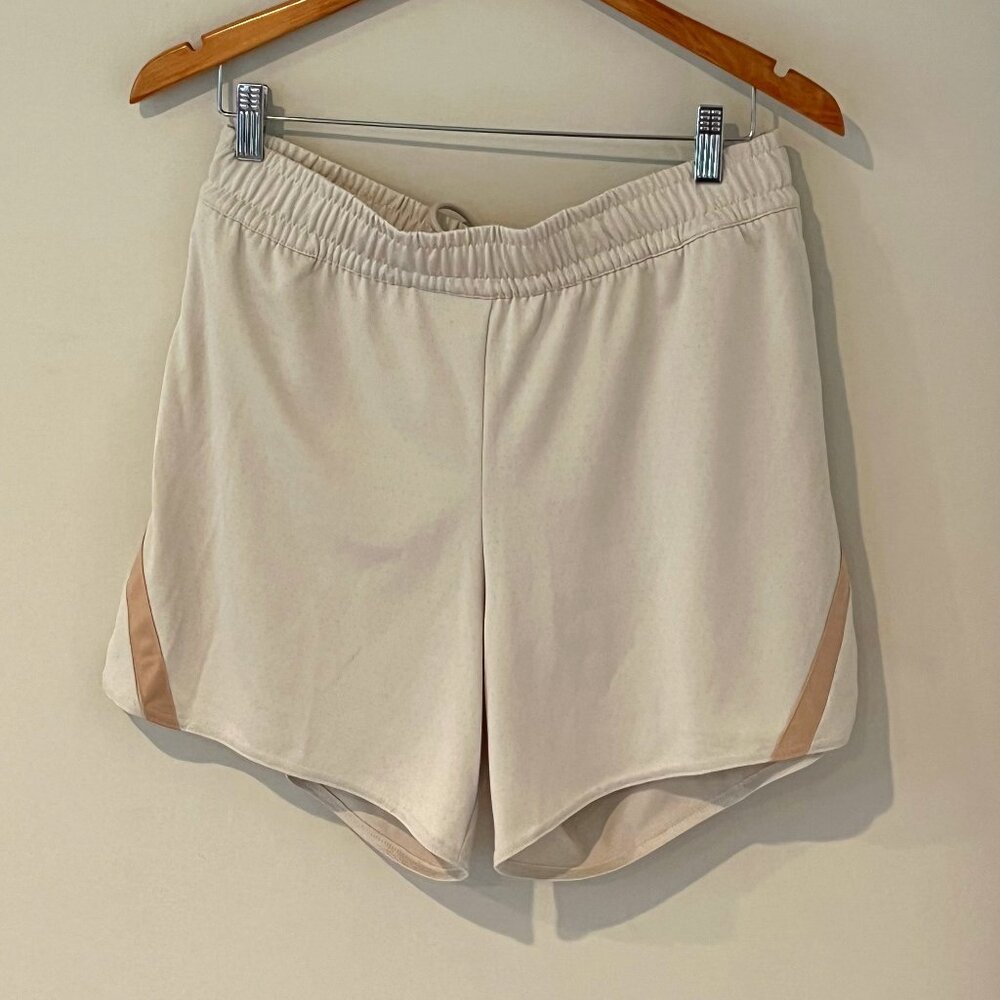 Adidas Basketball Short NWT Beige Size Medium